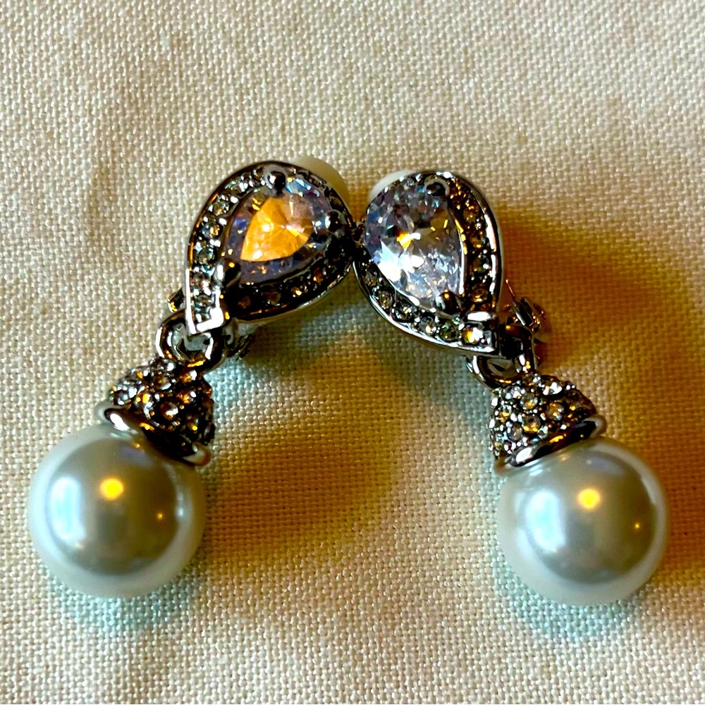 Spring Street Pearl and Cubic Zirconia Drop Earrings, New With Tags - Picture 7 of 16